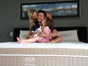 Wellington Muniz posta vídeo cheio de amor com Mirella e Valentina