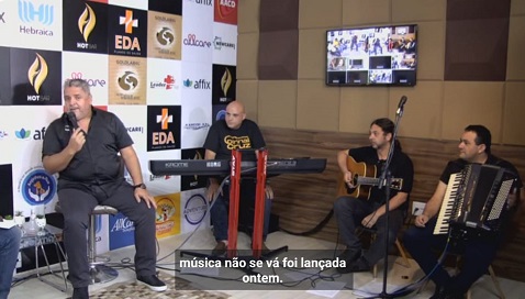 Dinnal Cruz cantor sertanejo faz sucesso em live na Rádio Exclusiva FM