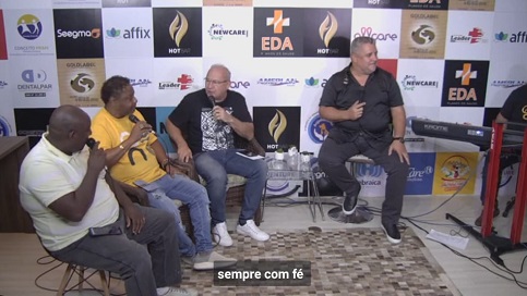 Dinnal Cruz cantor sertanejo faz sucesso em live na Rádio Exclusiva FM