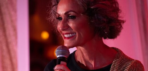 Faa Morena faz show de estreia na nova fase como cantora no ‘La Ventana Parrilla’