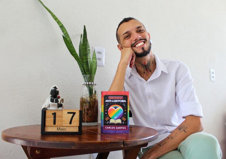 Ativista e psicólogo pernambucano lança, em São Paulo, o livro Pequeno Grande Guia Anti-LGBTfobia