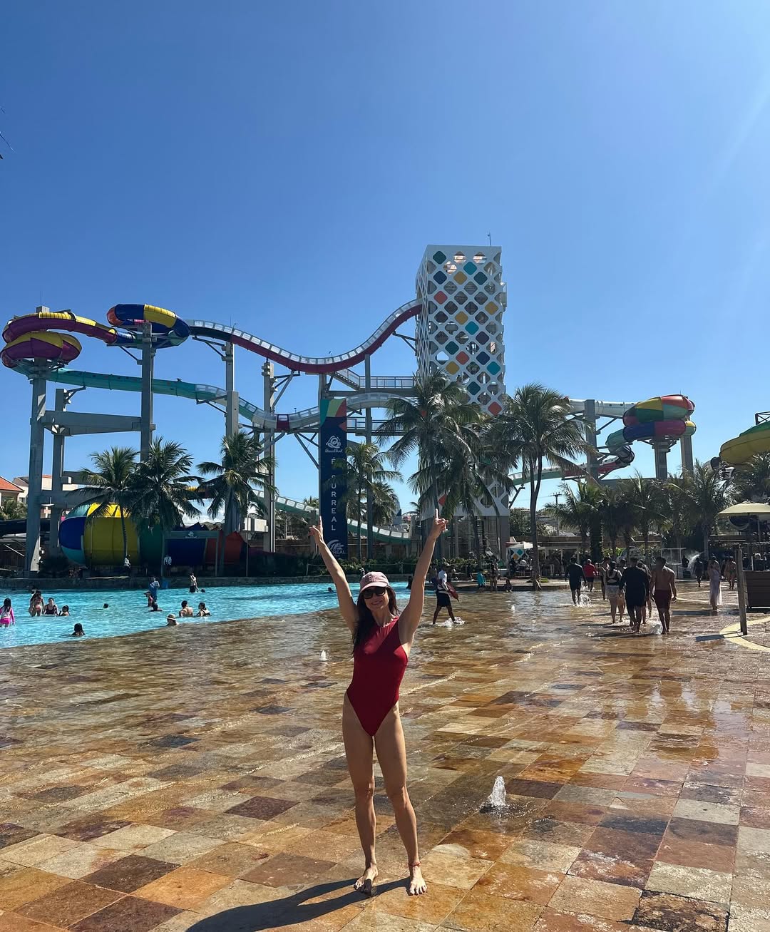 Letícia Spiller e Marcelo Serrado aproveitam fim de semana no Beach Park
