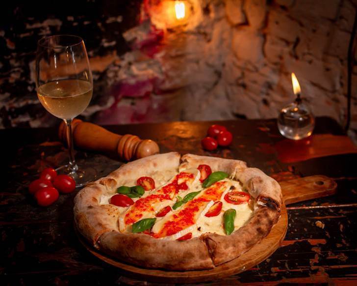 Gastronomia em SP- Miles Wine & Jazz faz sucesso com pizzas batizadas