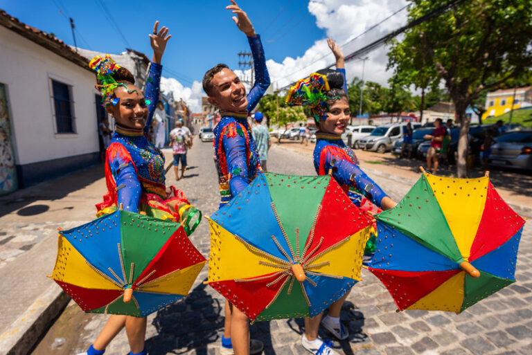 Emissões de passagens aéreas internacionais para o Carnaval do Recife crescem quase 50% em 2026