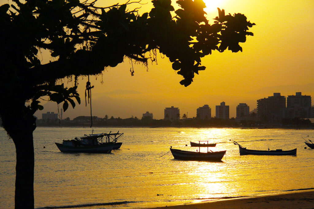 Nova rota turística conectará visitantes a 2.365 praias, 778 cachoeiras e 550 ilhas entre o litoral de SP e Rio