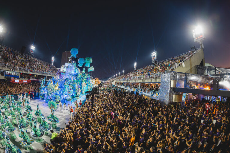 Camarote Allegria chega aos 10 anos como um legado do Carnaval da Sapucaí