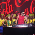 Coca-Cola Brasil revela o Remix oficial do hino da Copa do Mundo da FIFA 26™, criado pelo DJ Pedro Sampaio