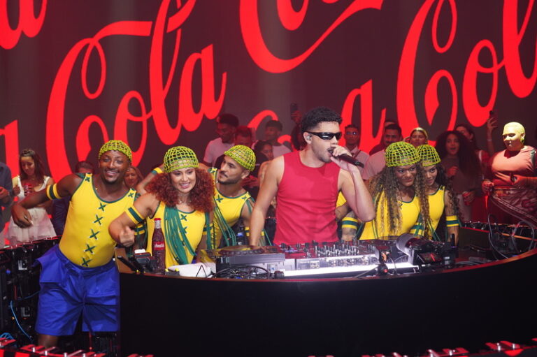 Coca-Cola Brasil revela o Remix oficial do hino da Copa do Mundo da FIFA 26™, criado pelo DJ Pedro Sampaio