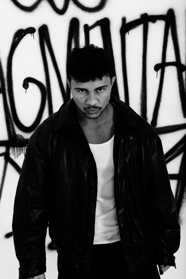 Xamã inicia nova turnê com show gratuito em Campo Grande