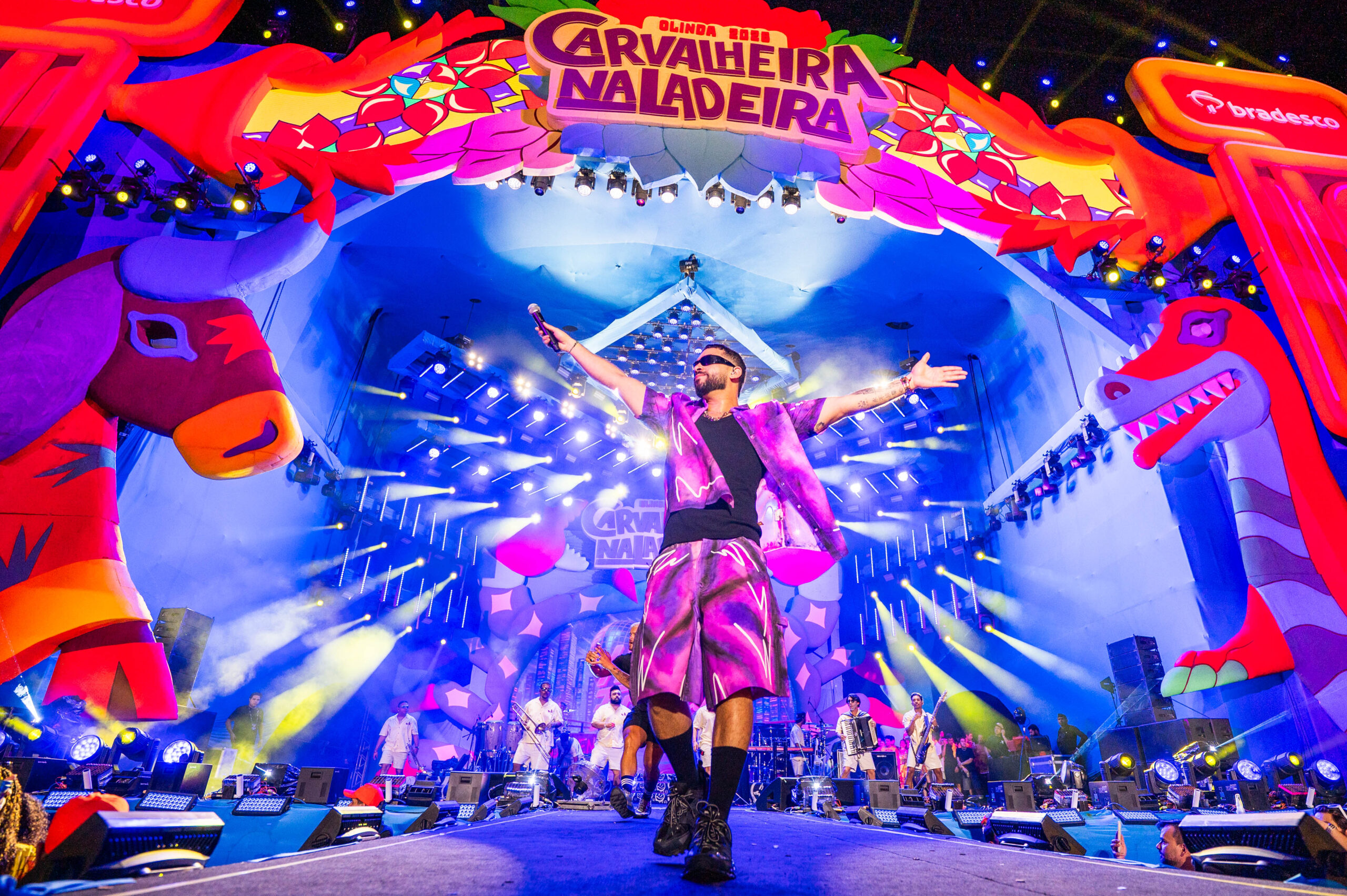 Famosos marcam presença no segundo dia no carnaval em Olinda