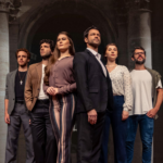 Sucesso de público, peça “O Homem Mais Inteligente da História” emociona plateias em seu 6º ano em cartaz