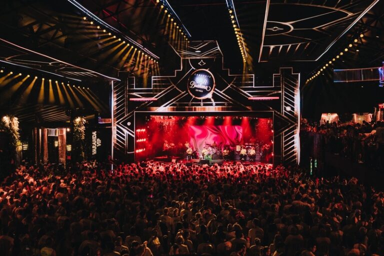 Camarote Bar Brahma consolida protagonismo no maior Carnaval do país, com mais de 30 mil pessoas em quatro noites