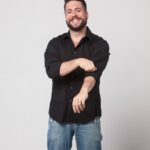 Maurício Meirelles confirma shows de seu novo stand-up “Surto Coletivo” em março na capital paulista