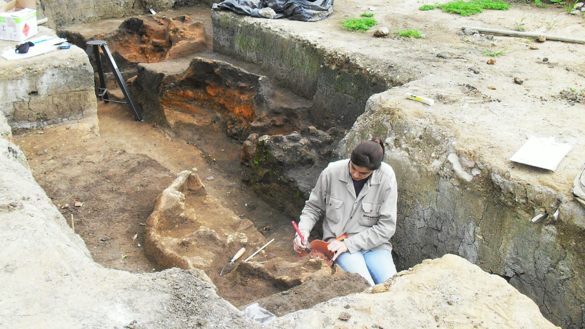 Uma jornada pela arqueologia de SP e show com Renato Braz marcam o mês de aniversário da Casa Museu Ema Klabin