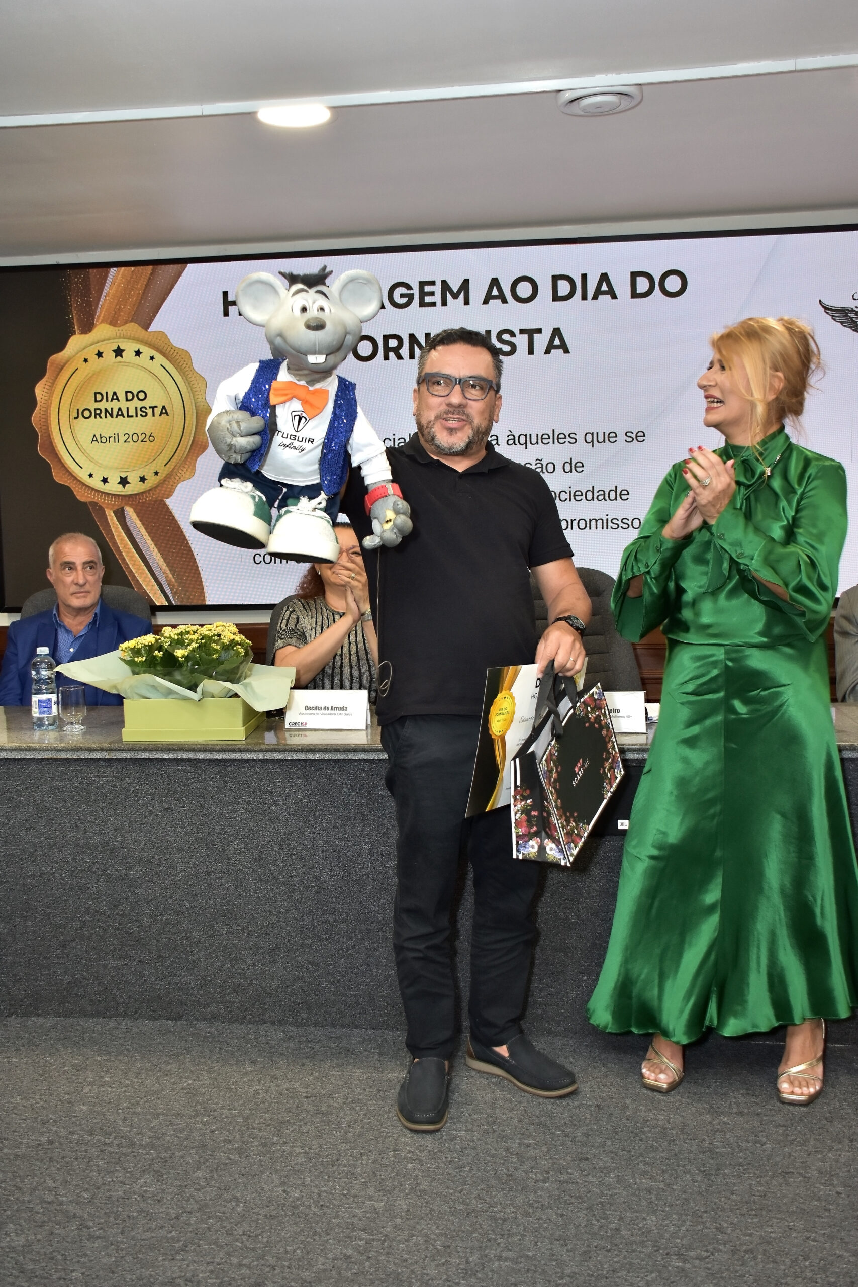Eduardo Mascarenhas, o “Xaropinho Programa do Ratinho”, é homenageado no CRECI-SP em celebração ao Dia do Jornalista