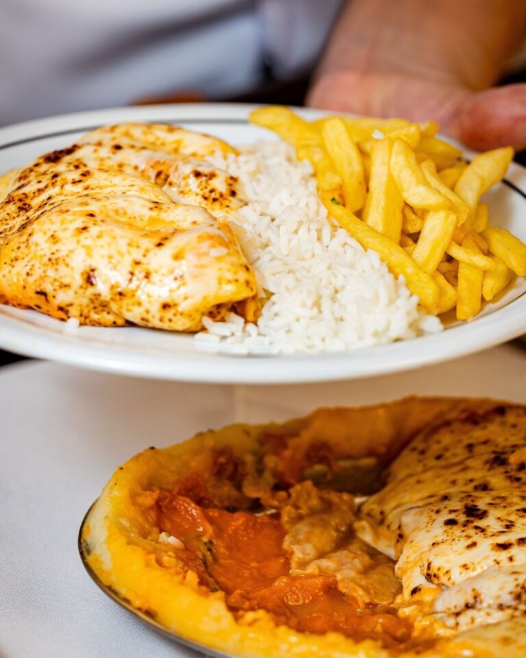 Bar mais antigo de São Paulo aposta em clássicos da gastronomia brasileira no Centro Histórico