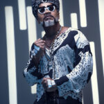 Carlinhos Brown sobe ao palco com suas filhas no Gala Trancoso da BrazilFoundation com o Instituto Capim Santo