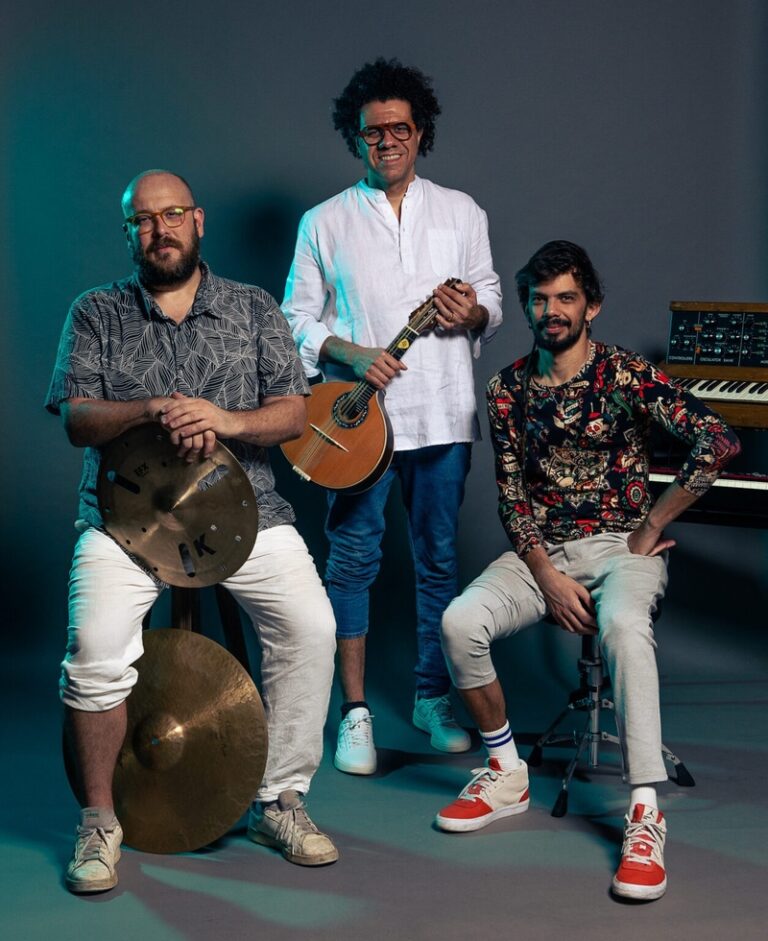 Hamilton de Holanda Trio sobe ao palco do Teatro Iguatemi em apresentação imperdível