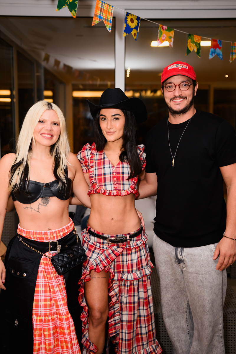 Arraiá de Gabi Melim reúne time de famosos em noite animada