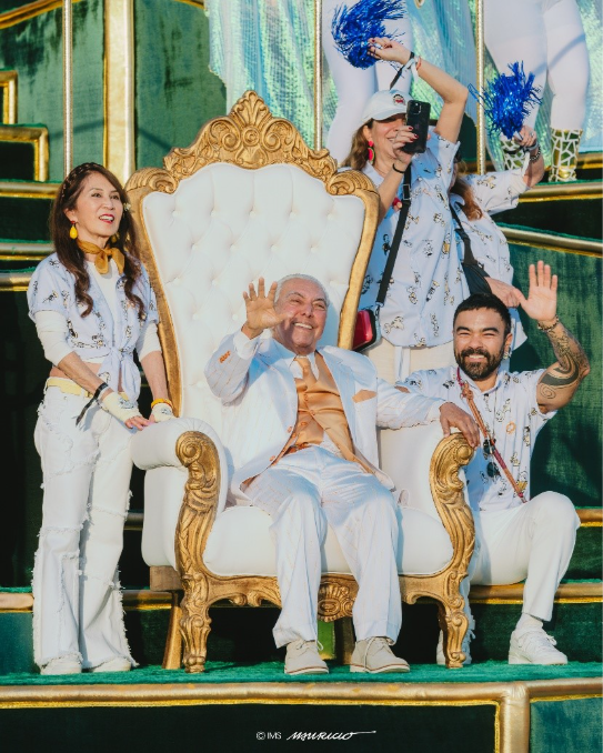 30 mil pessoas celebram os 90 anos de Mauricio de Sousa em desfile histórico no Sambódromo do Anhembi