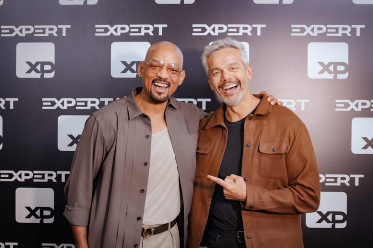 Otaviano Costa se encontra com Will Smith em momento de descontração