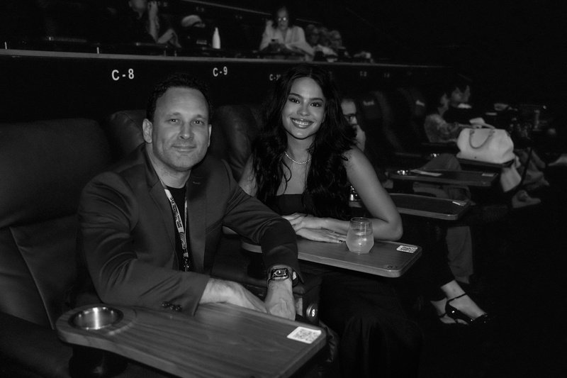 Protagonista Bella Campos do filme Cinco tipos de medo prestigia Festival de Cinema em Miami