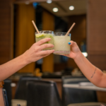 Hilton São Paulo Morumbi celebra “Sabores do Brasil” com feijoada e estação de caipirinhas