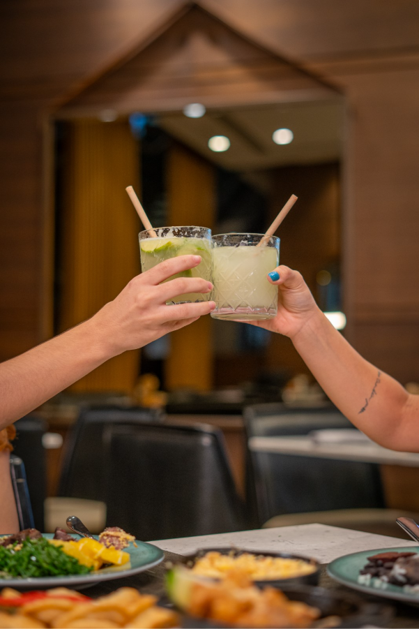 Hilton São Paulo Morumbi celebra “Sabores do Brasil” com feijoada e estação de caipirinhas